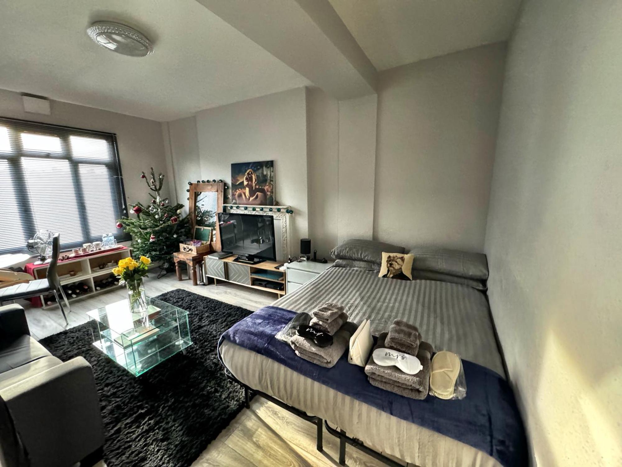 Appartamento Brixton Hill Retreat Modern And Cosy Londra Esterno foto